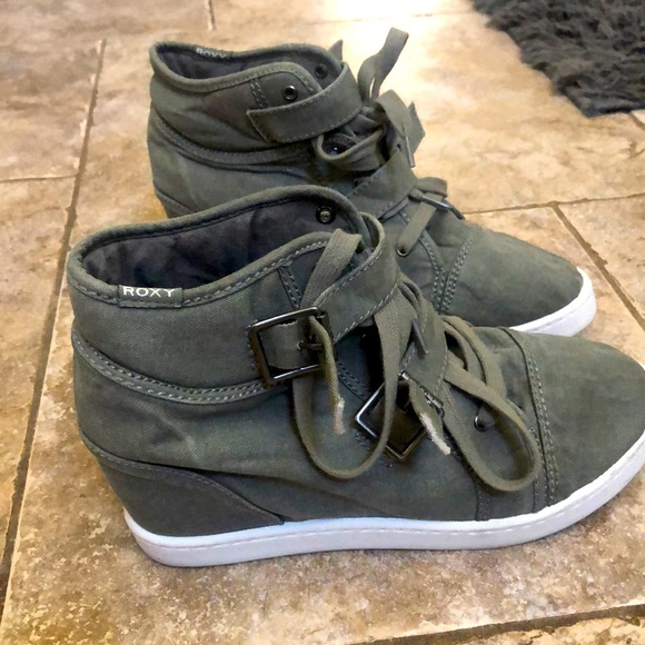 Roxy Shoes - Roxy - Green Canvas Wedge Sneakers.